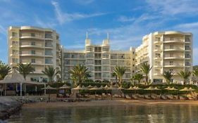 ذا ثرى كورنرز رويال ستار بيتش ريزورت